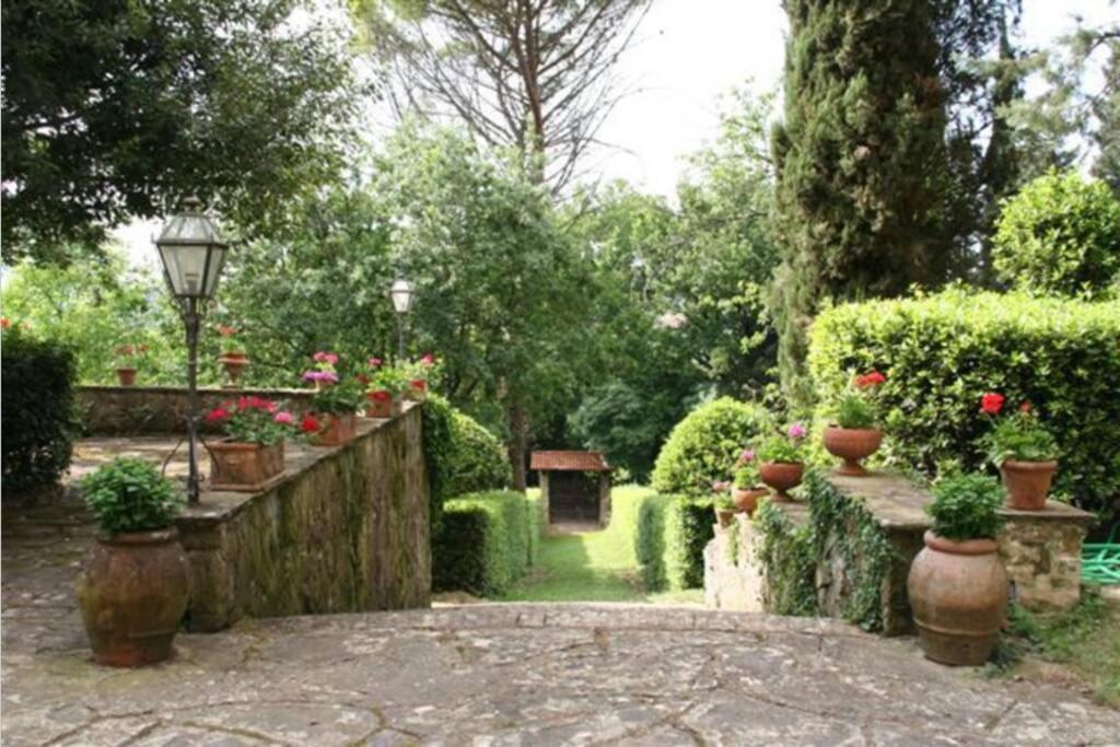 Casa La Torre Un Castello Alle Porte Di Firenze Exterior photo